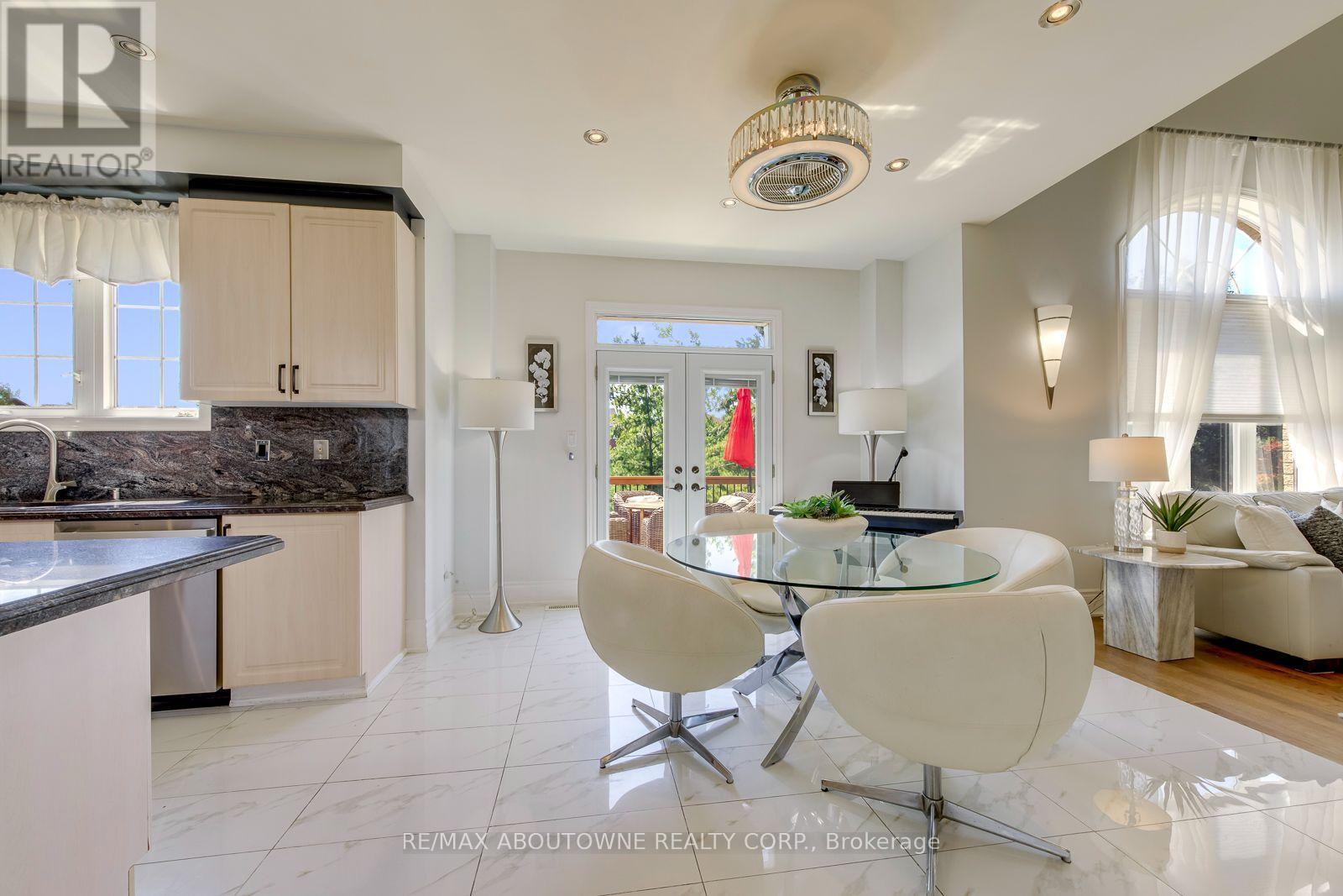 2380 WOODCREST DRIVE - Image 9