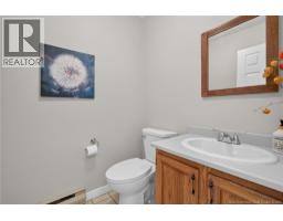 94 Sandalwood Drive, photo 16