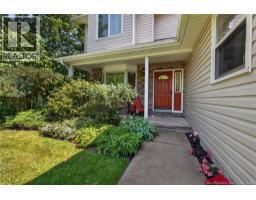 94 Sandalwood Drive, photo 3