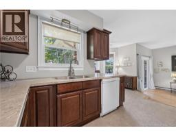 94 Sandalwood Drive, photo 9