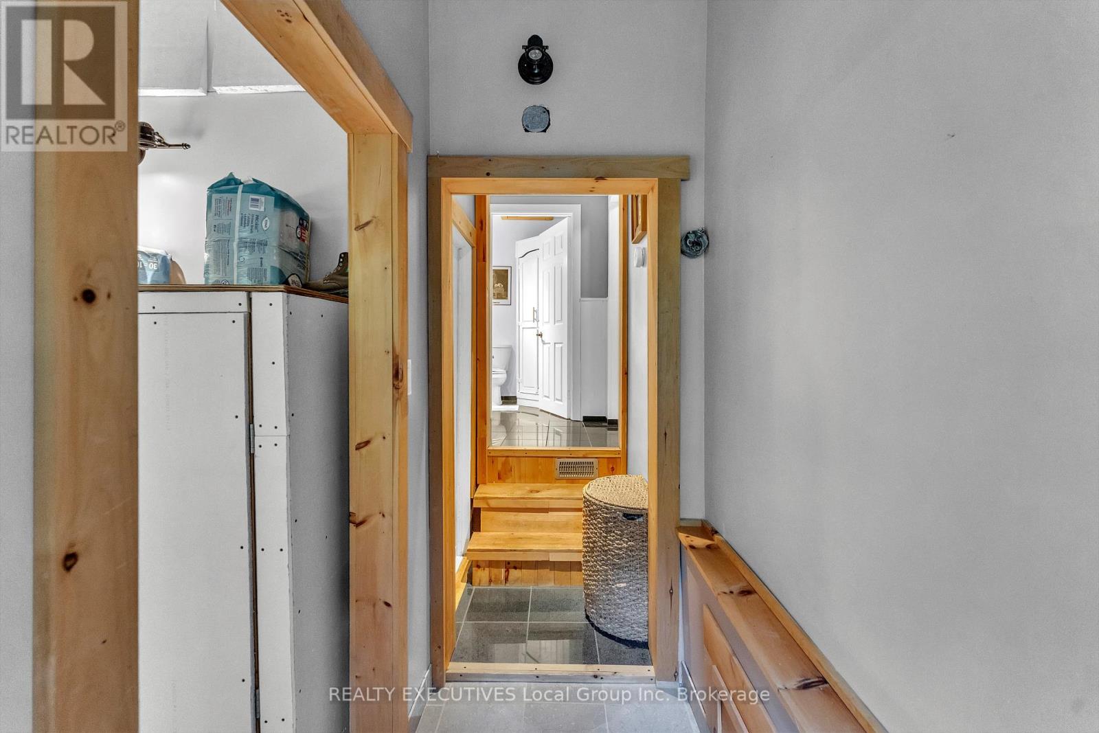 2899 HIGHWAY 11 N - Image 33