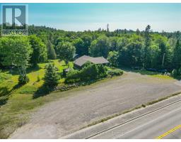 Bedroom 3 - 2899 Highway 11 N, Temagami, ON P0H1T0 Photo 9