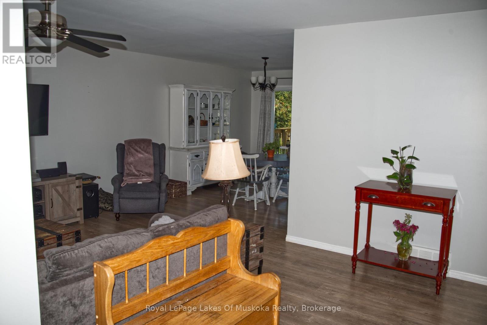52 SUNSHINE STREET - 11