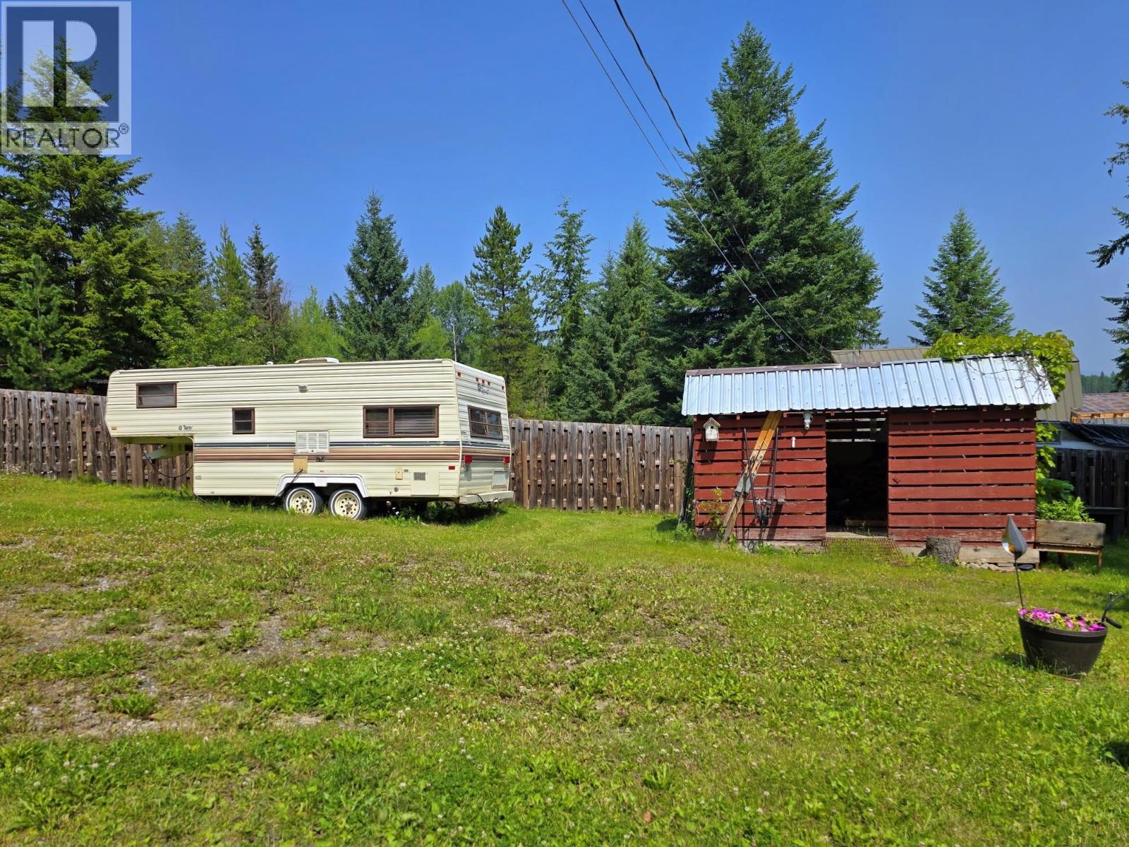 2405 STARLIKE LAKE ROAD, Horsefly