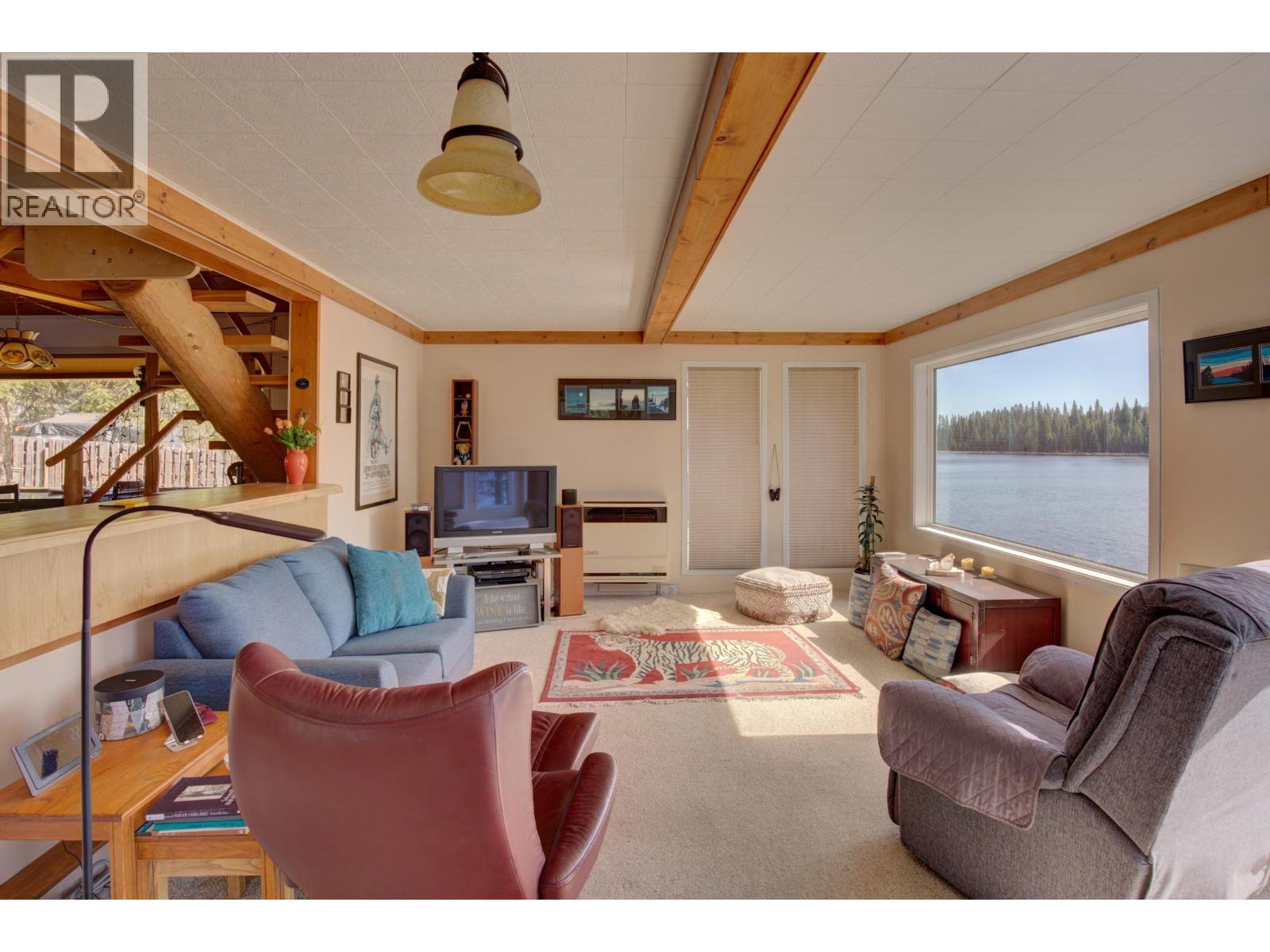 2405 STARLIKE LAKE ROAD, Horsefly