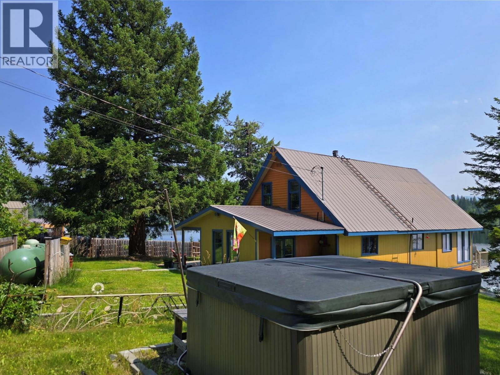 2405 STARLIKE LAKE ROAD, Horsefly