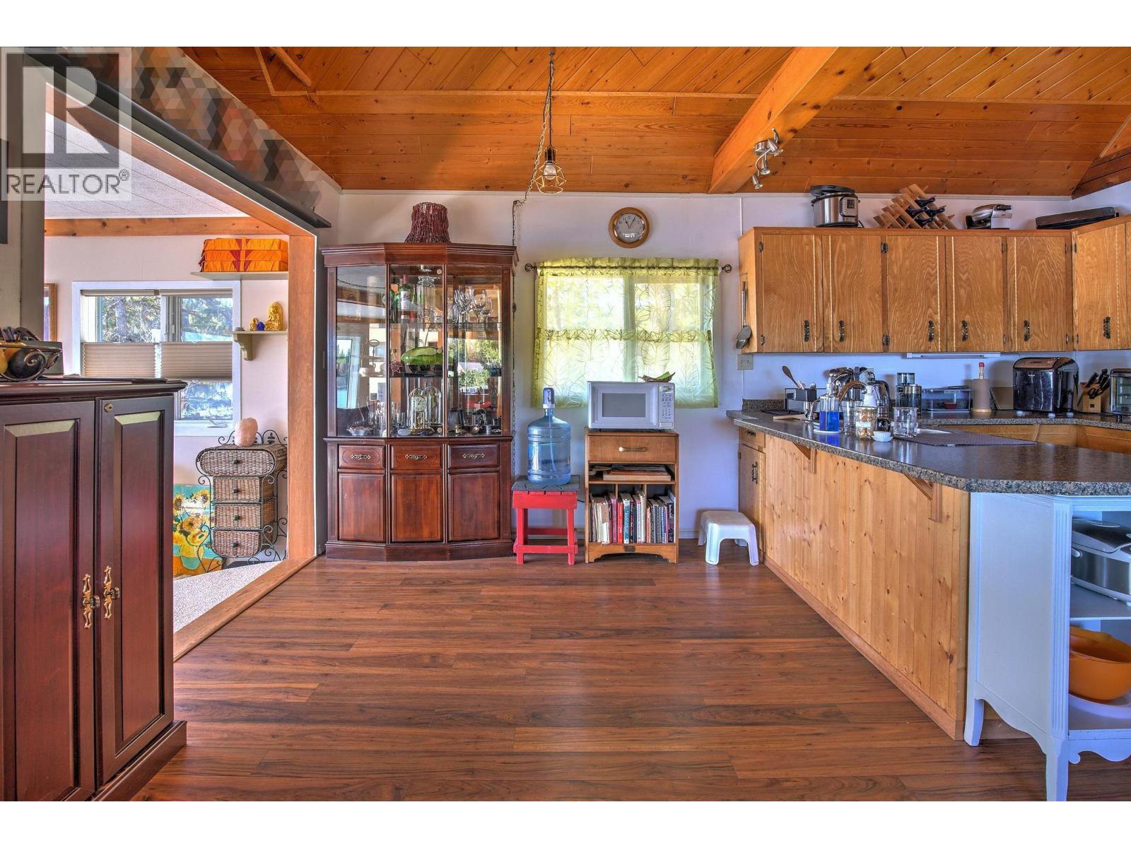 2405 STARLIKE LAKE ROAD, Horsefly