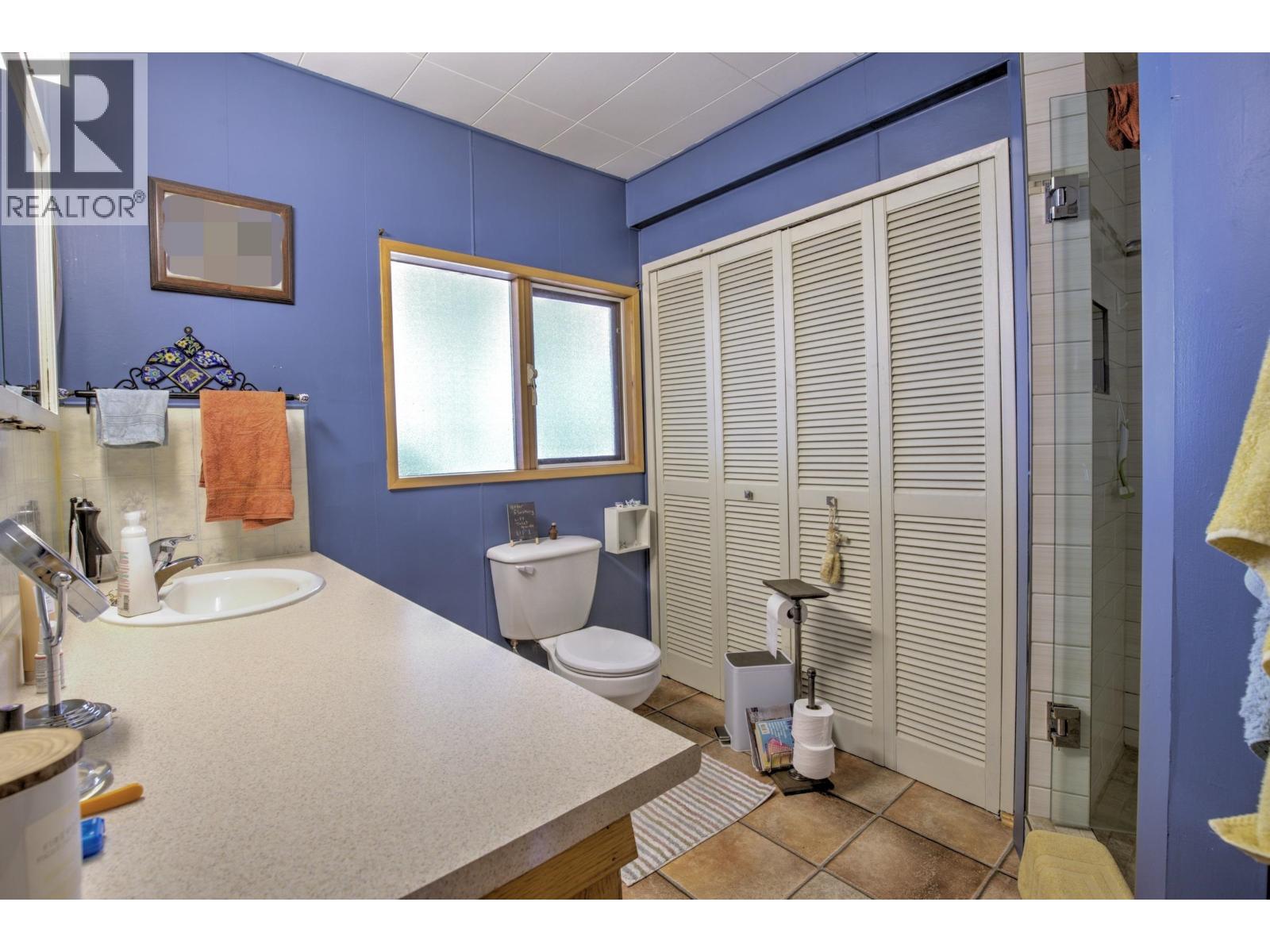 2405 STARLIKE LAKE ROAD, Horsefly
