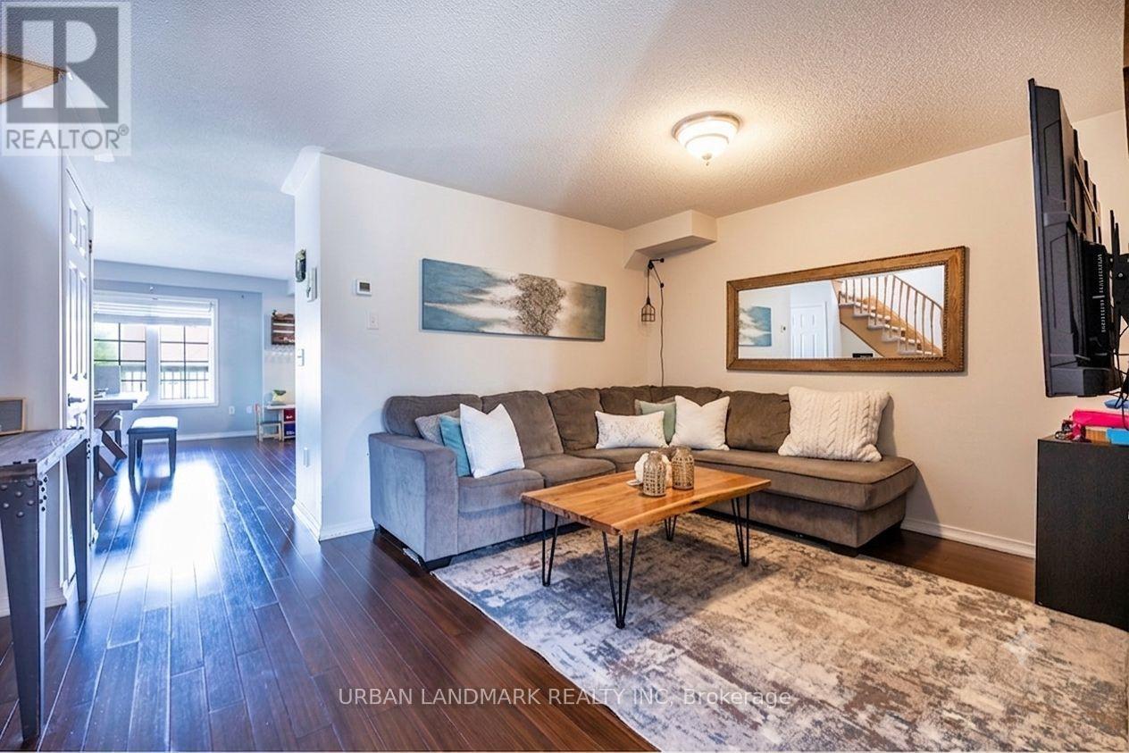 69 DODDS SQUARE - 10