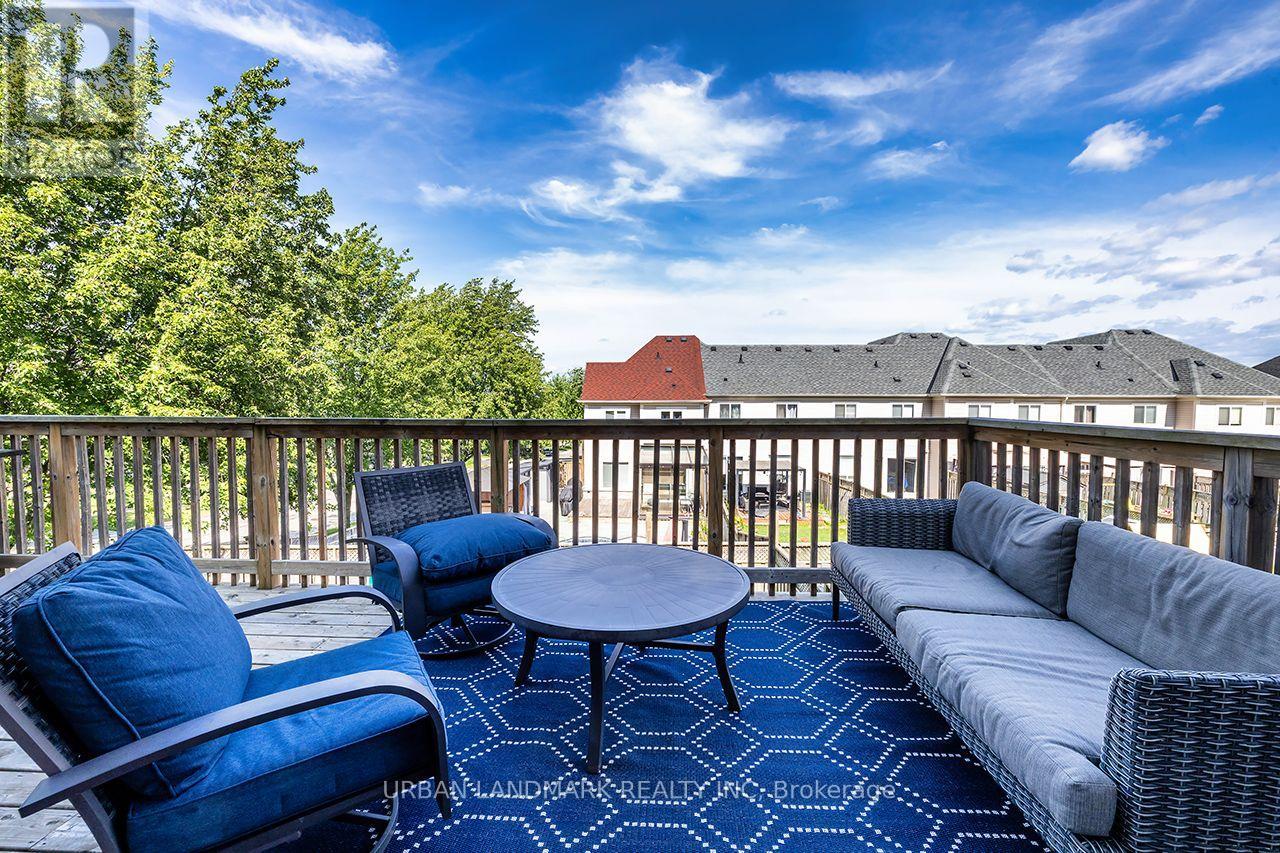 69 DODDS SQUARE - 18