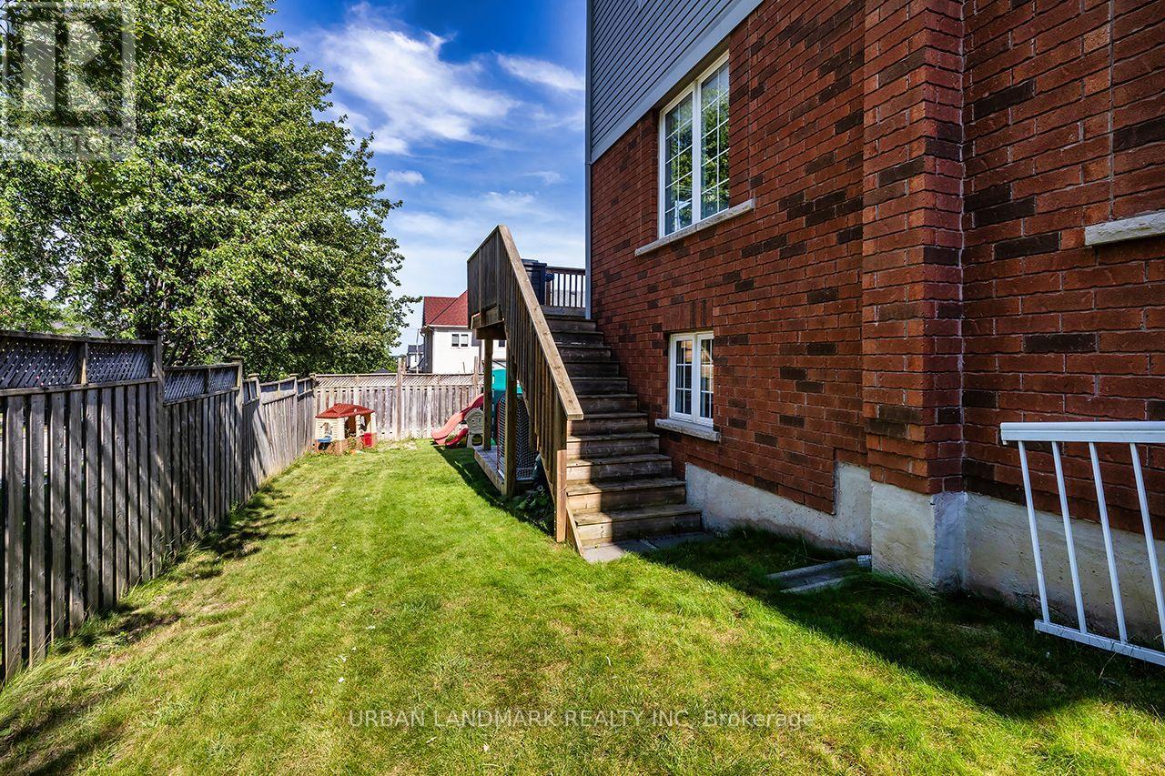69 DODDS SQUARE - 20