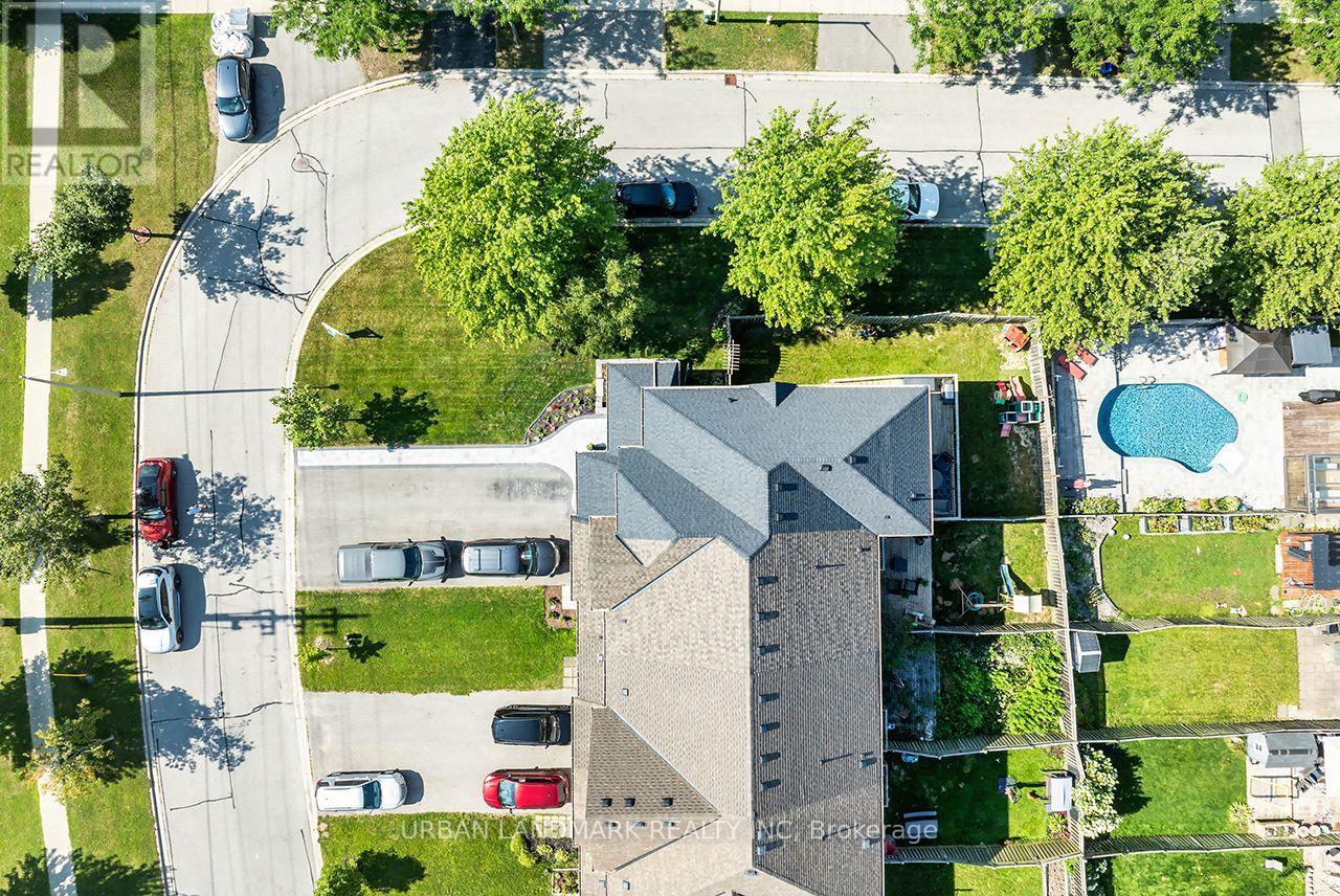 69 DODDS SQUARE - 23