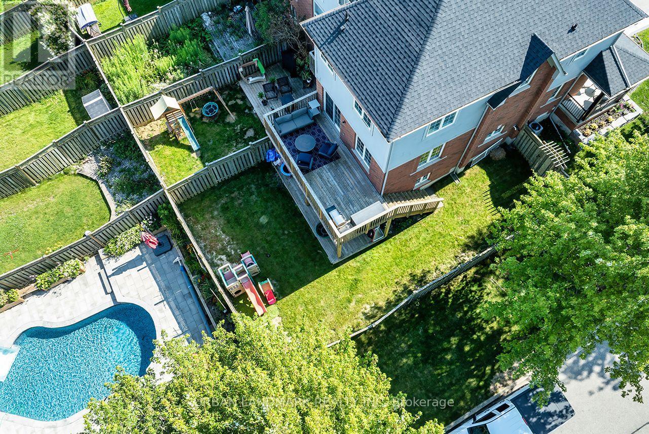 69 DODDS SQUARE - 24