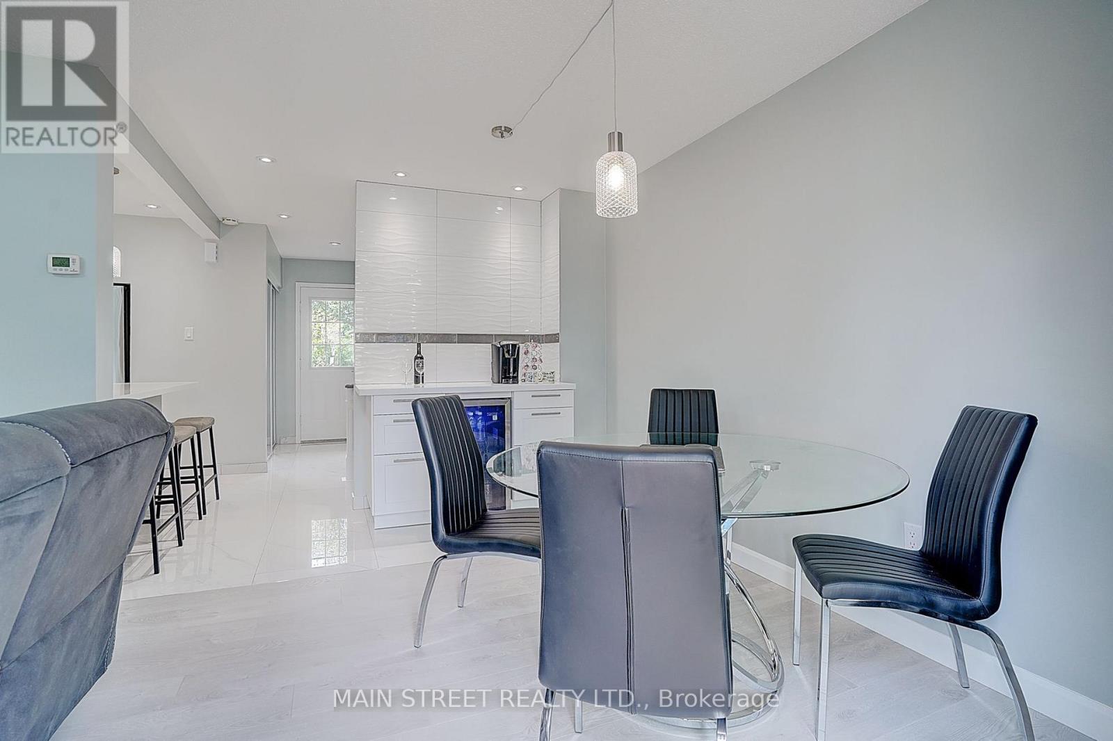 59 STOCKBRIDGE CRESCENT - 20