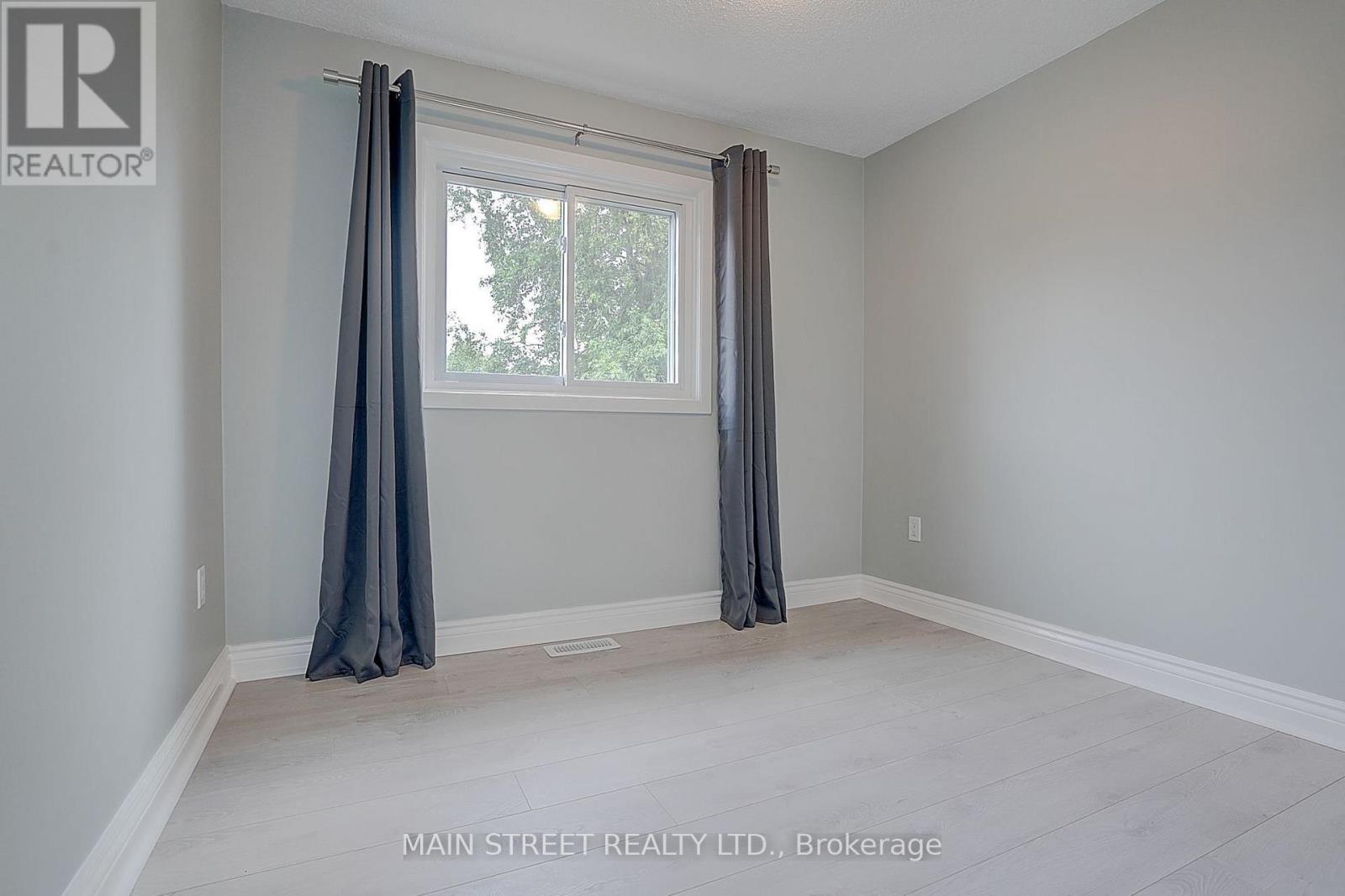 59 STOCKBRIDGE CRESCENT - 29
