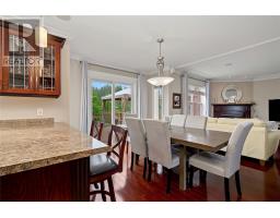 77 Hollyberry Drive thumbnail 12