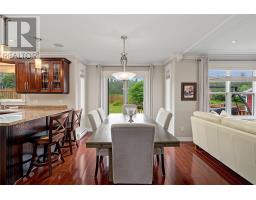 77 Hollyberry Drive thumbnail 13