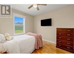77 Hollyberry Drive thumbnail 29