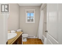 77 Hollyberry Drive thumbnail 33