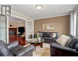 77 Hollyberry Drive thumbnail 5