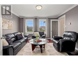 77 Hollyberry Drive thumbnail 6