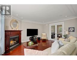77 Hollyberry Drive thumbnail 8