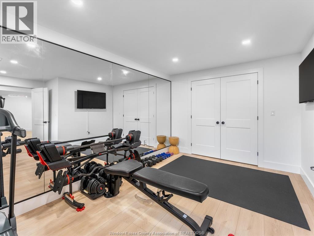 293 XAVIER CIRCLE - 32
