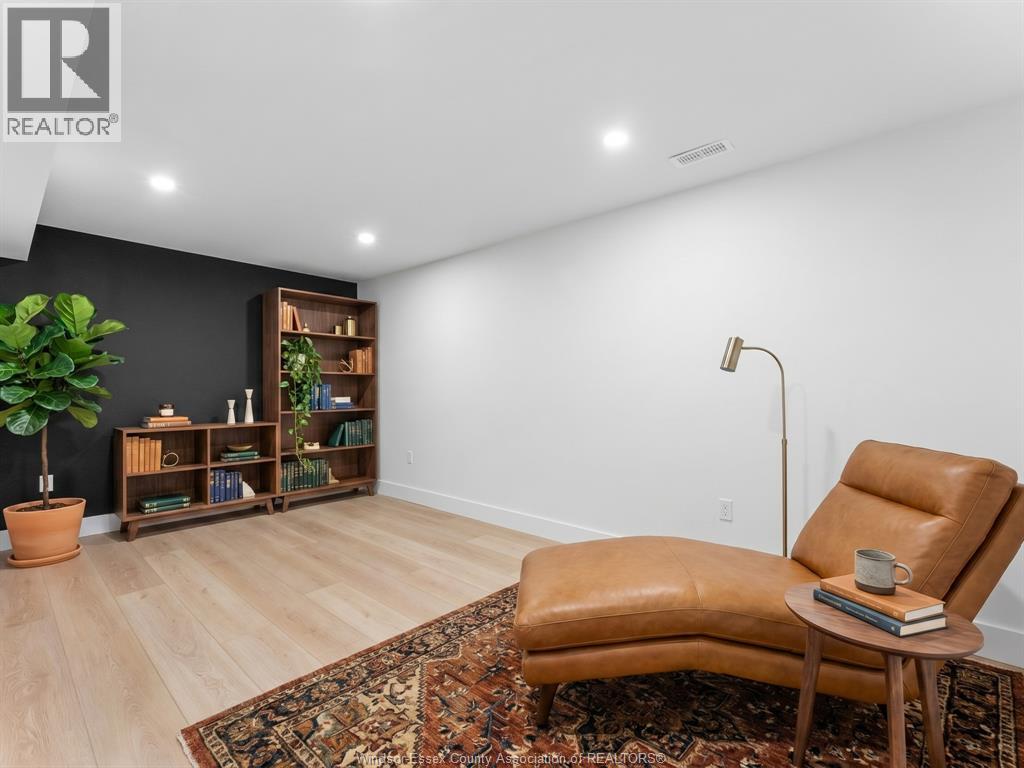293 XAVIER CIRCLE - 40