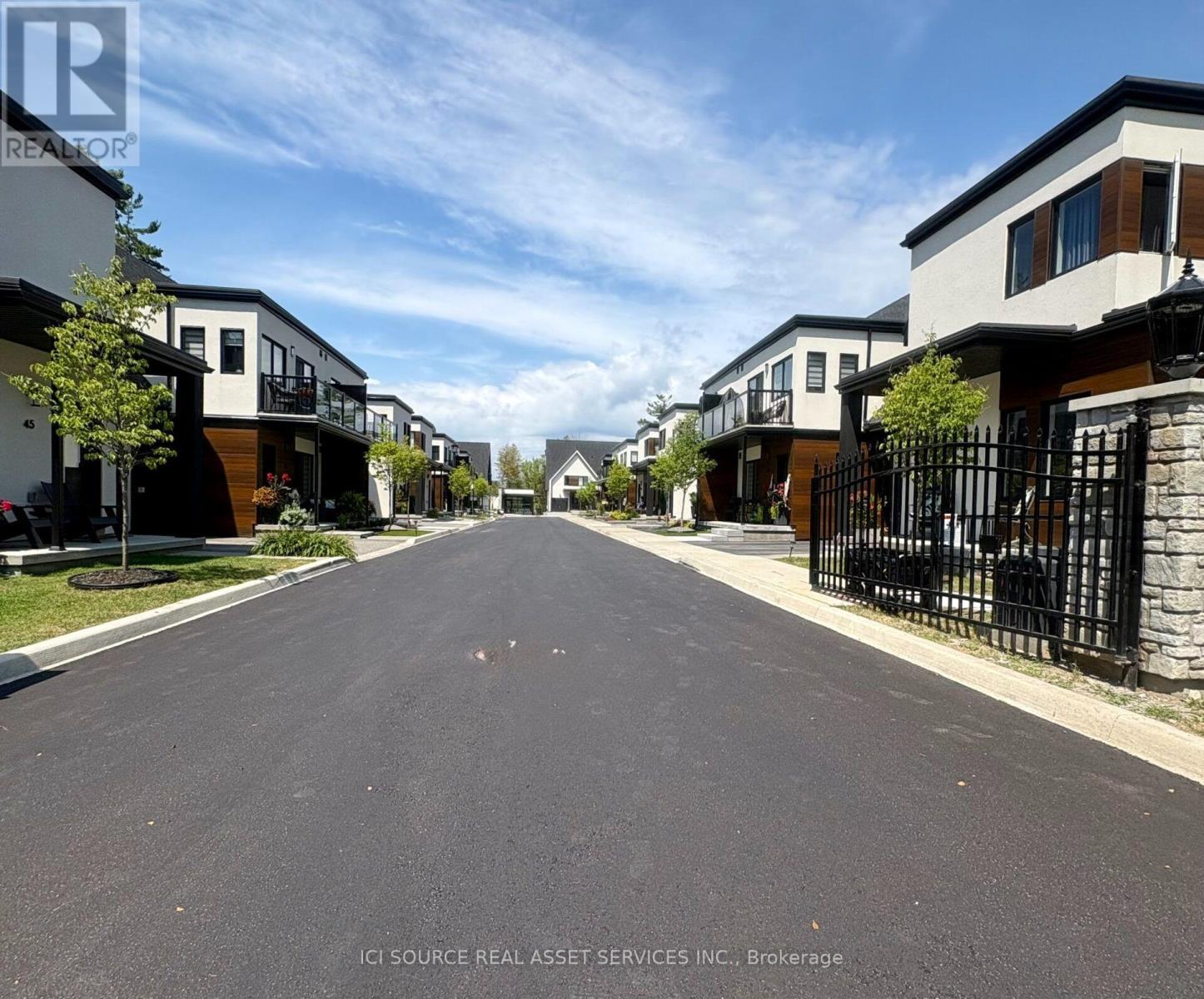 44 RUBY CRESCENT - 29