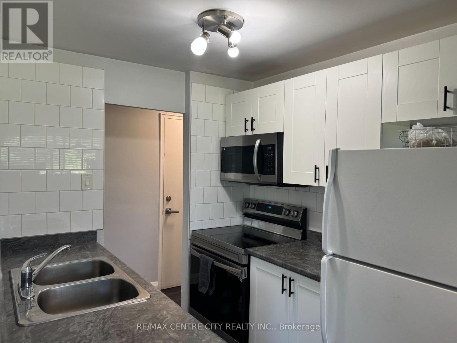 #105 1825 WHITNEY STREET - 5