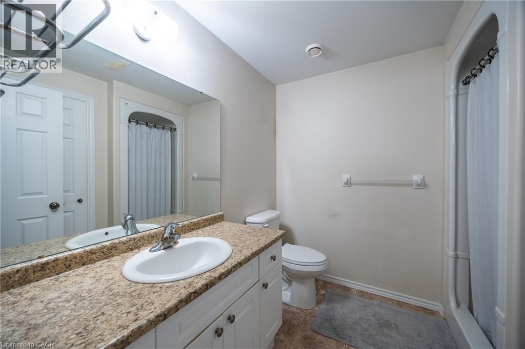 #5 510 QUEENSWAY W - 21