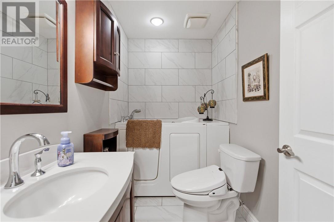 133 Labine Street - 21