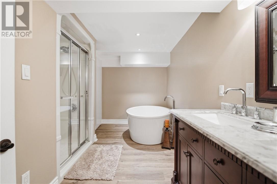 133 Labine Street - 33