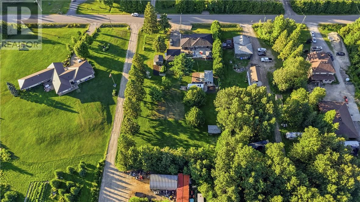 133 Labine Street - 53