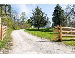 Bathroom - 7599 36/37 Nottawasaga Side Road E, Clearview, ON L0M1P0 Photo 6