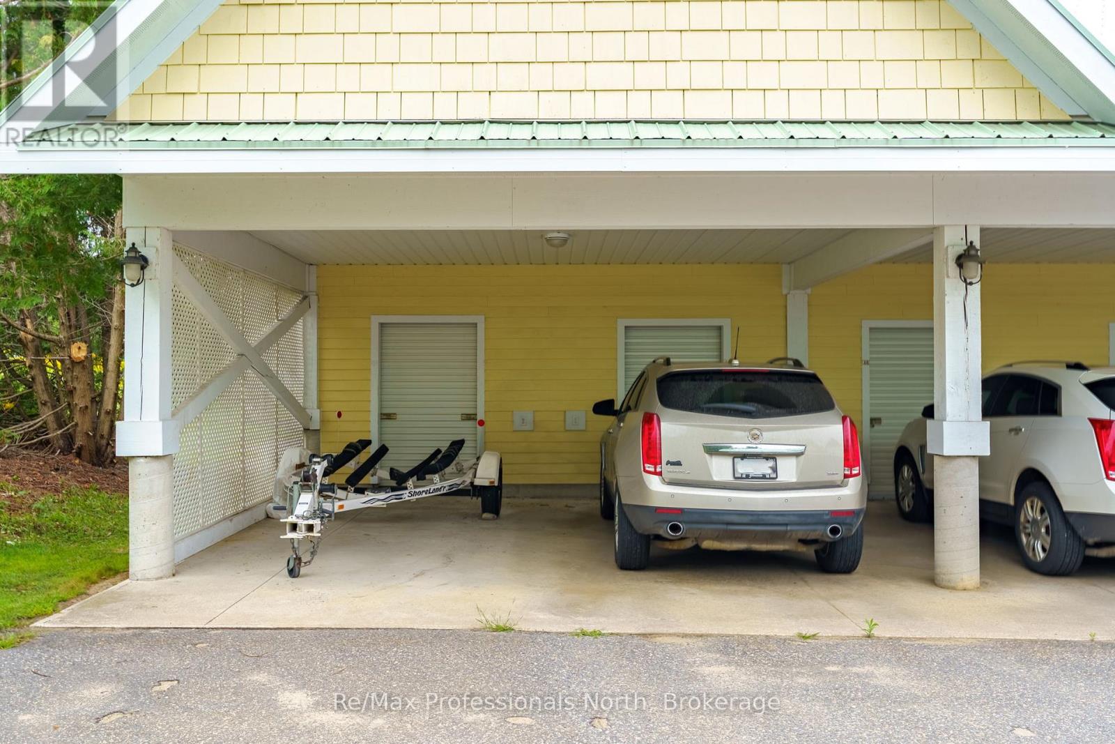 #207 110 STEAMSHIP BAY ROAD - 24