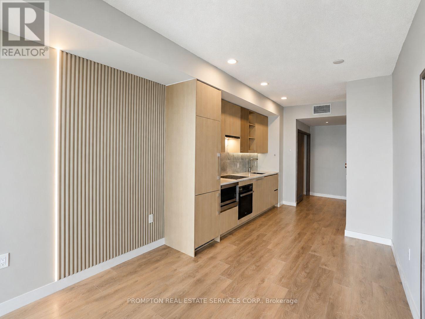 #2115 85 MCMAHON DRIVE - Image 25