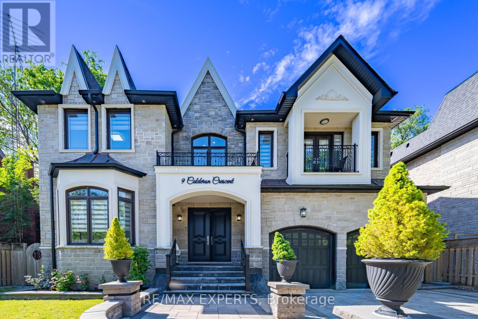 9 CALDERON CRESCENT - 2