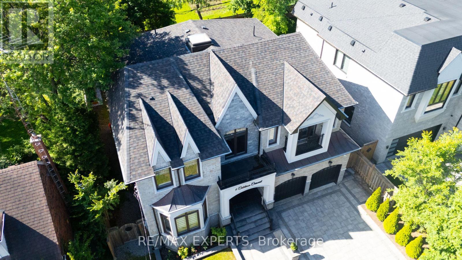 9 CALDERON CRESCENT - 3