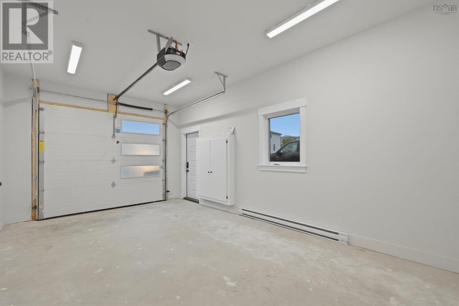 Property 38 of 41 of 65 Grenoble Court