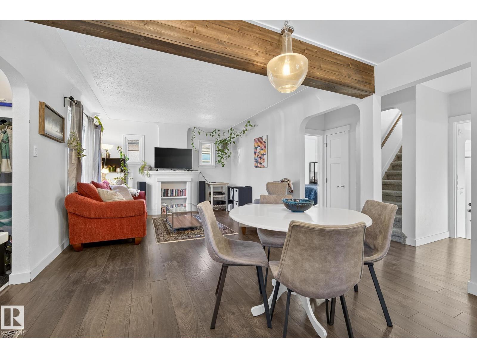 10915 67 AV NW - 12