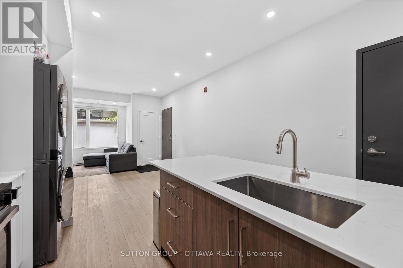 2 Bed, 1 Bath Multi-Family for Rent in Ottawa – 5 – 250 FERLAND STREET, Ottawa – MLS# X13581310 - Image 12