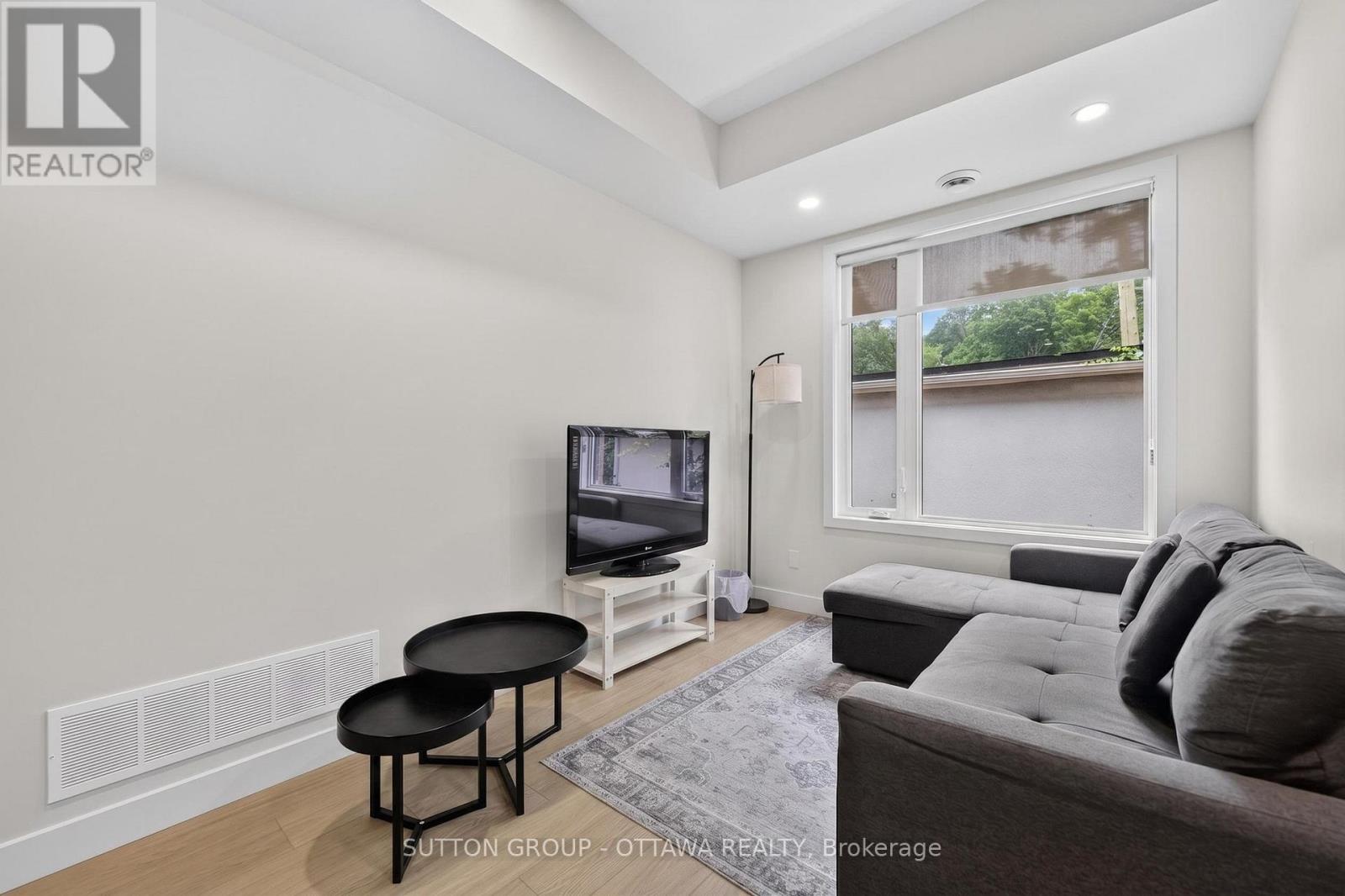 2 Bed, 1 Bath Multi-Family for Rent in Ottawa – 5 – 250 FERLAND STREET, Ottawa – MLS# X13581310 - Image 7