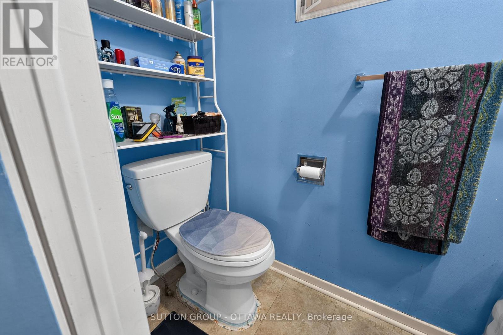 24 CARRAWAY CRESCENT - 11
