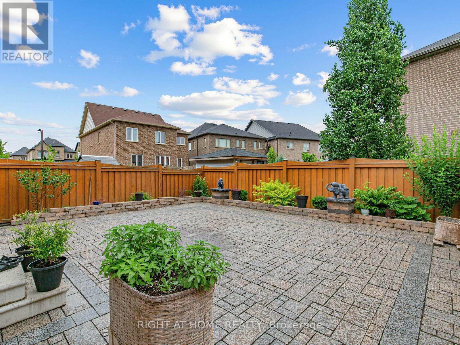 99 RICHLER AVENUE - Image 37