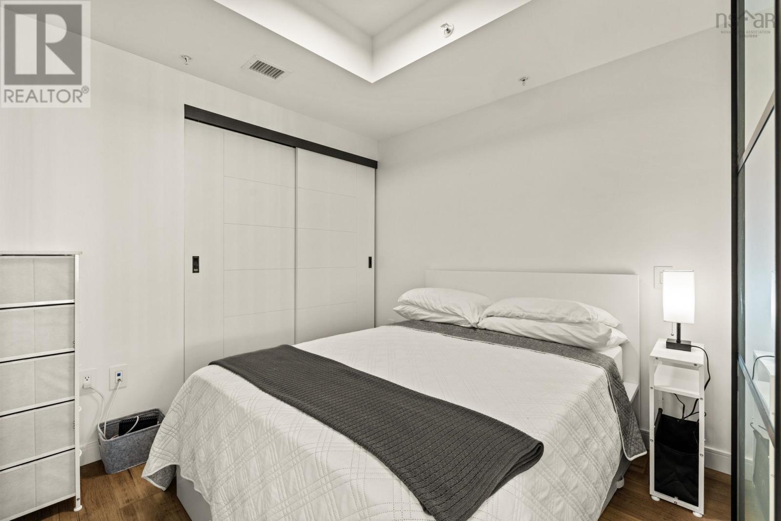#908 1650 Granville St - 13