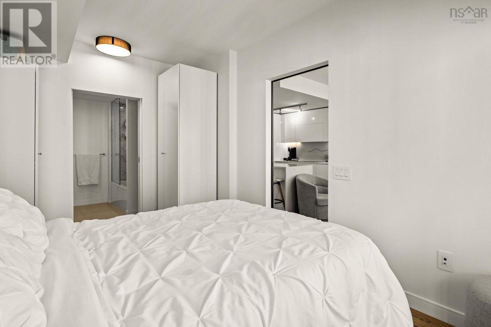 #908 1650 Granville St - 21