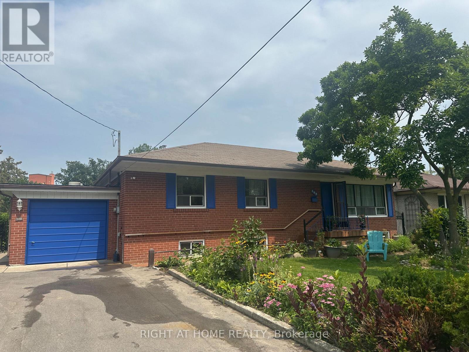 309 QUEEN MARY DRIVE - 1