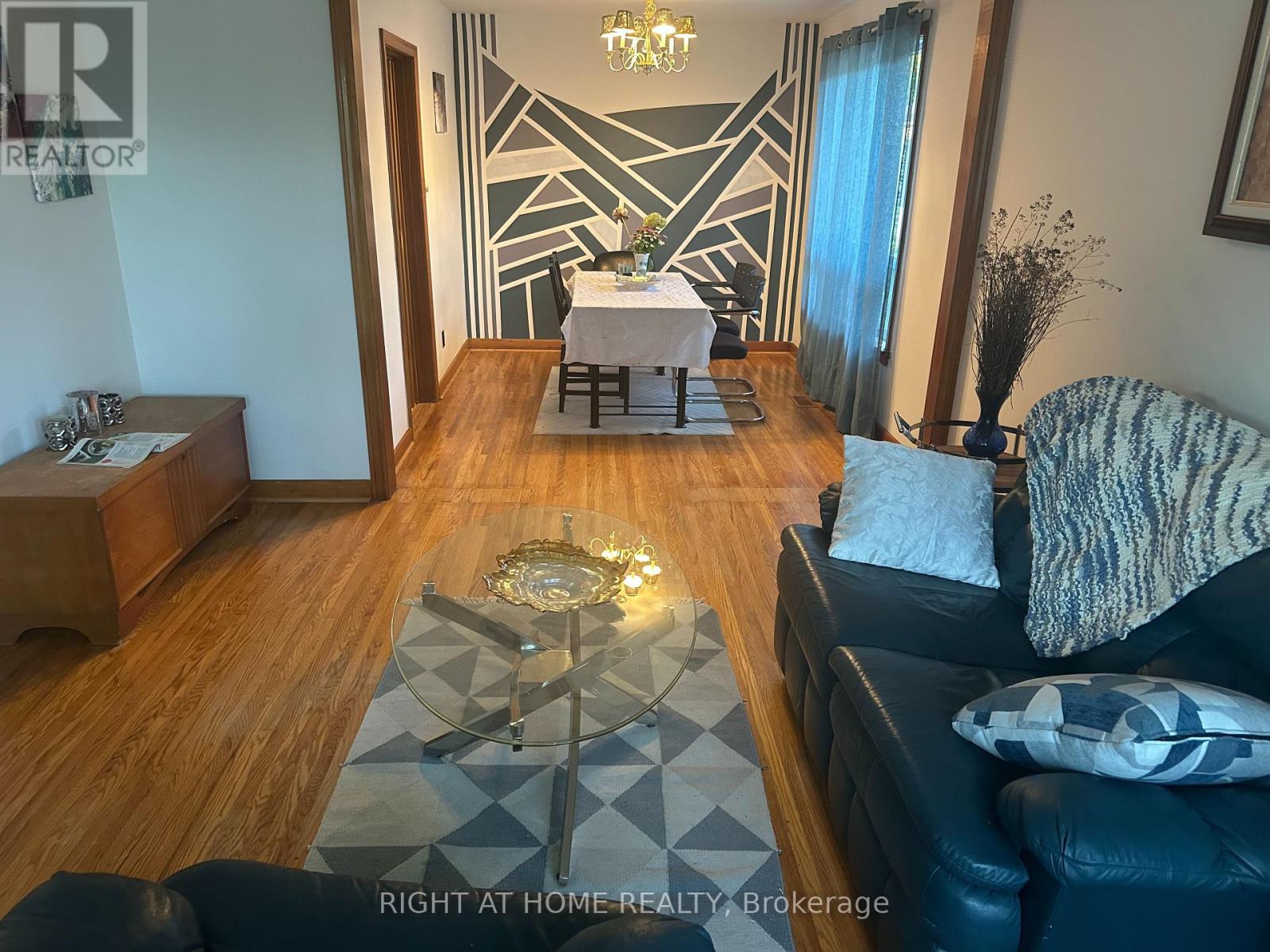 309 QUEEN MARY DRIVE - 10