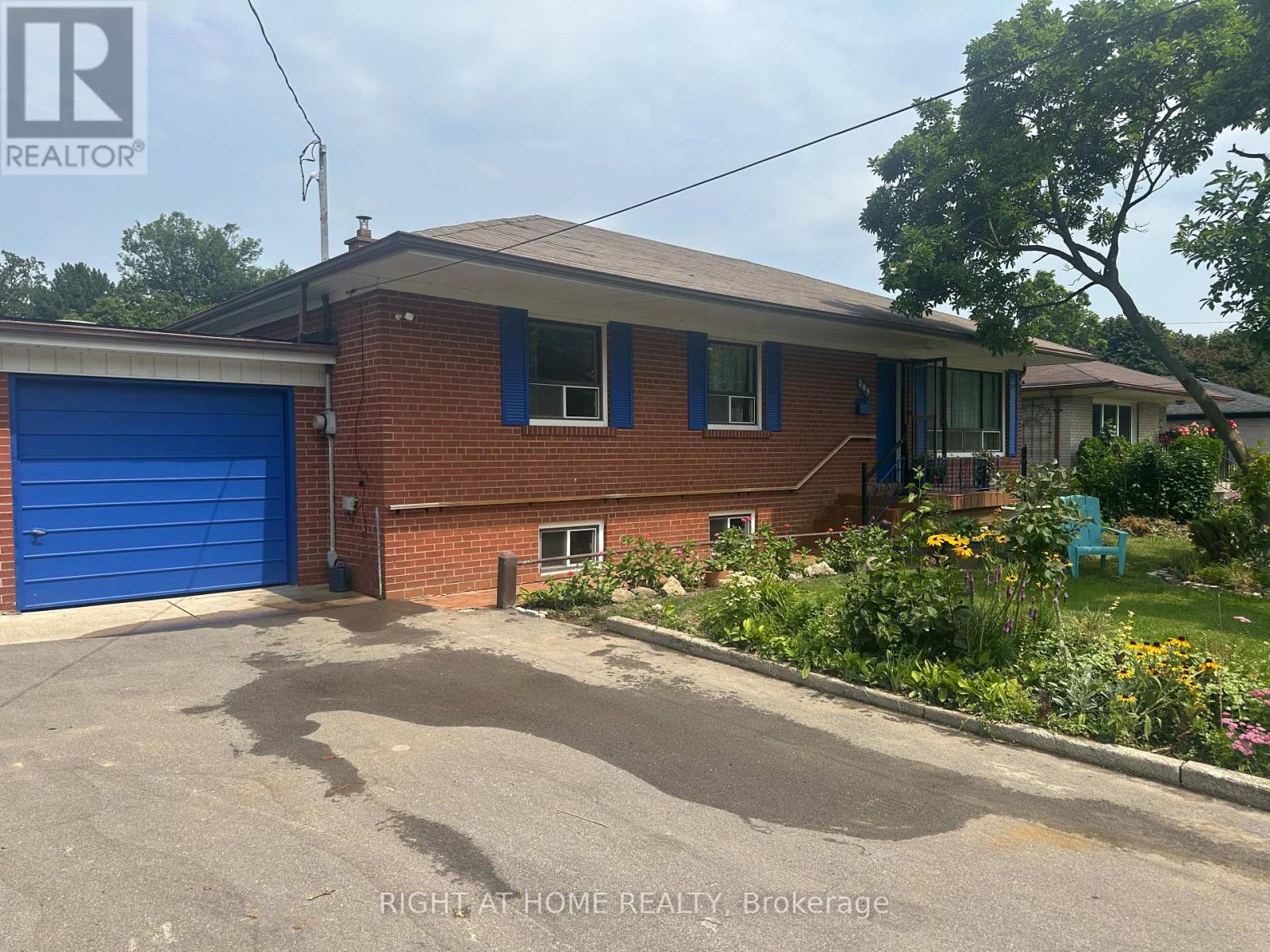309 QUEEN MARY DRIVE - 3